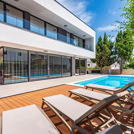 Holiday home Omega